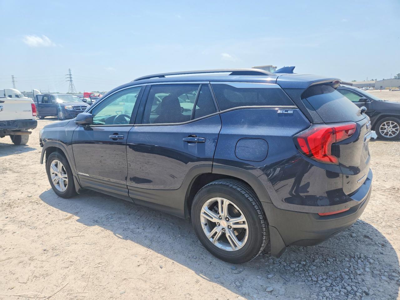 2018 GMC TERRAIN photo 4