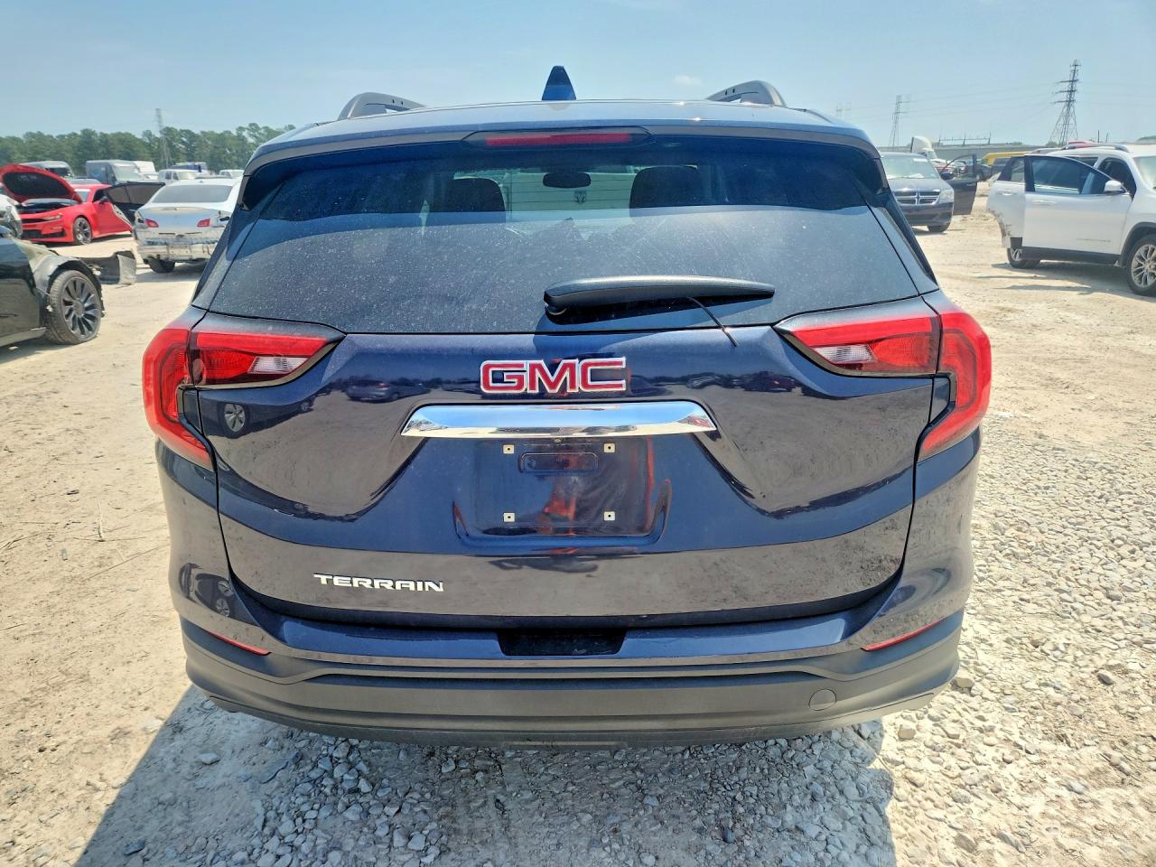 2018 GMC TERRAIN photo 16