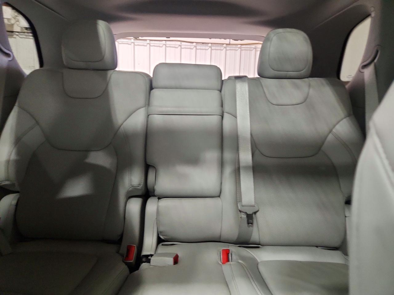 2019 JEEP CHEROKEE LIMITED photo 19