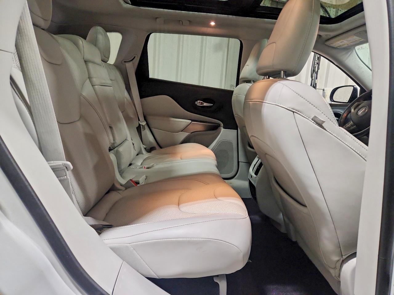 2019 JEEP CHEROKEE LIMITED photo 21