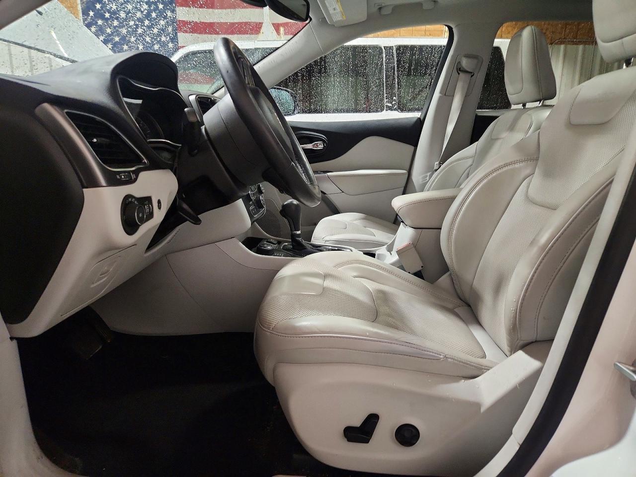 2019 JEEP CHEROKEE LIMITED photo 13