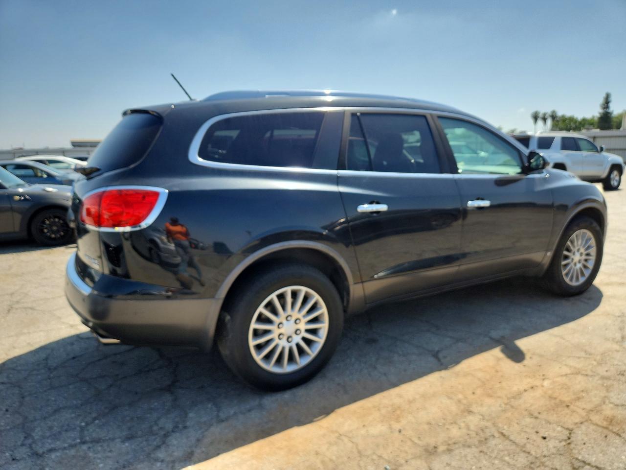 2010 BUICK ENCLAVE CXL photo 3