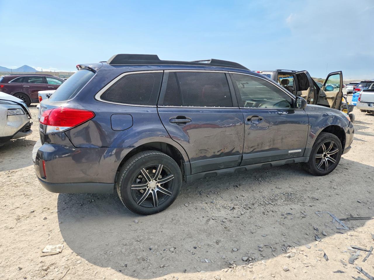 2011 SUBARU OUTBACK 2.5I photo 5