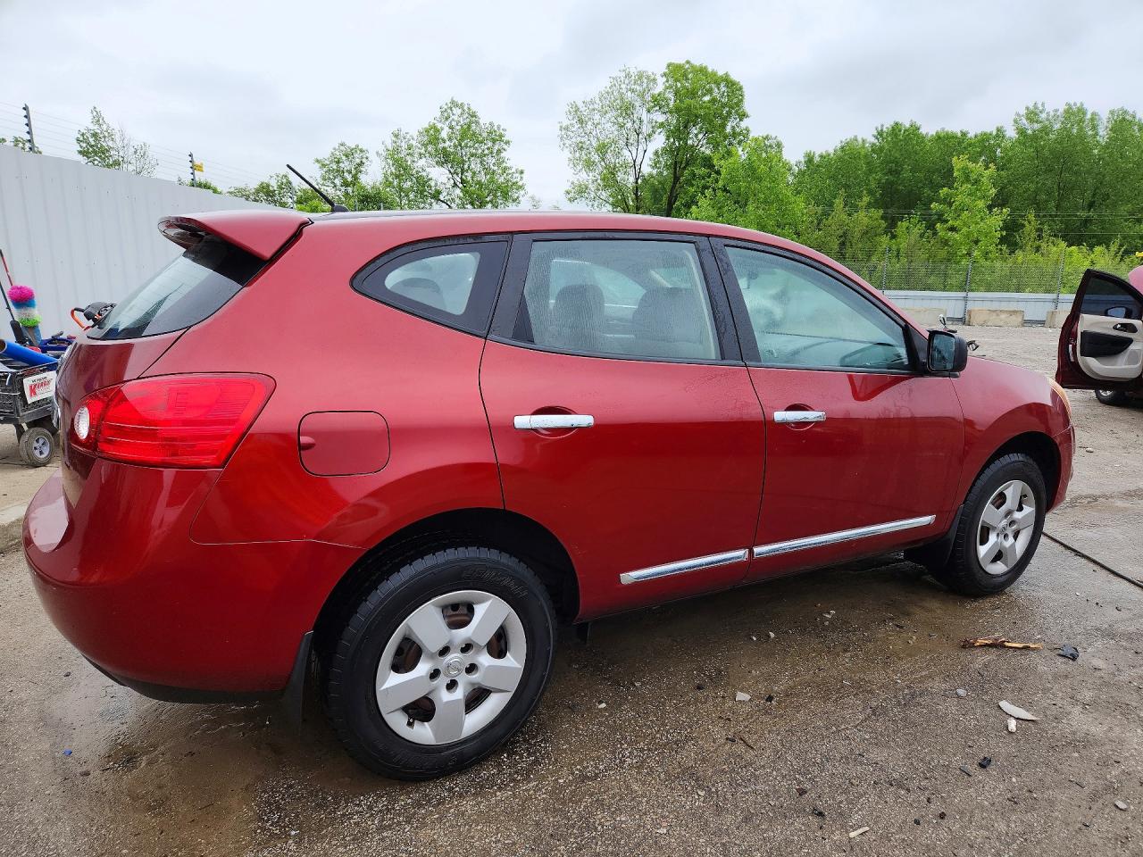 2013 NISSAN ROGUE S photo 5