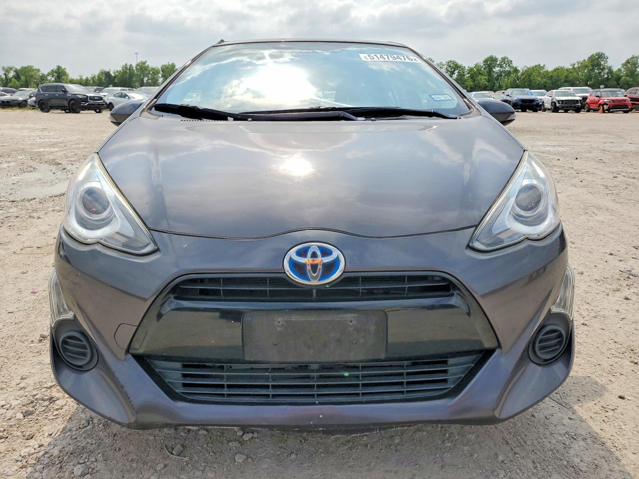 2015 TOYOTA PRIUS C TWO photo 9