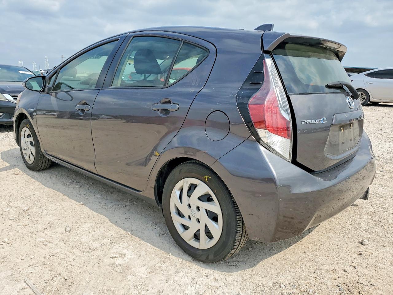 2015 TOYOTA PRIUS C TWO photo 3
