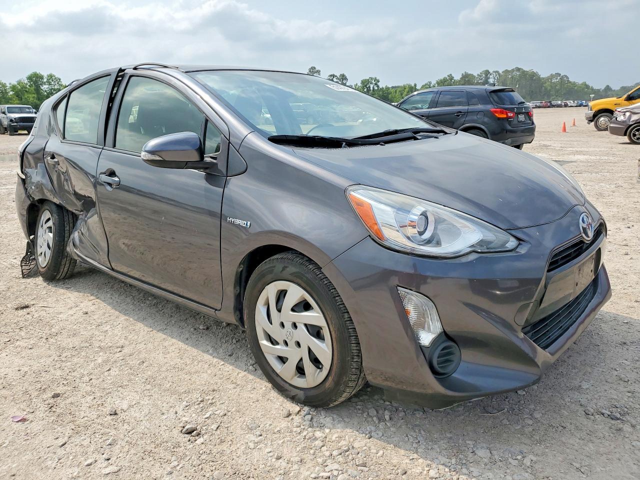 2015 TOYOTA PRIUS C TWO photo 7