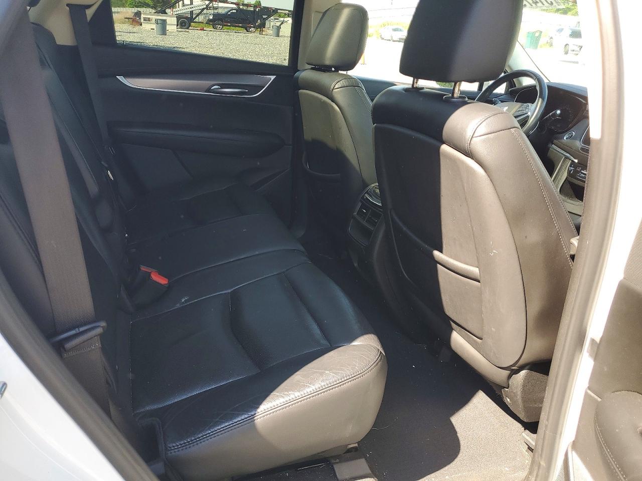 2017 CADILLAC XT5 LUXURY photo 11