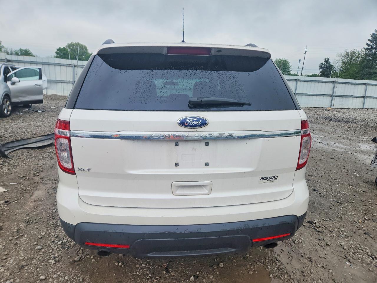 2011 FORD EXPLORER XLT photo 11