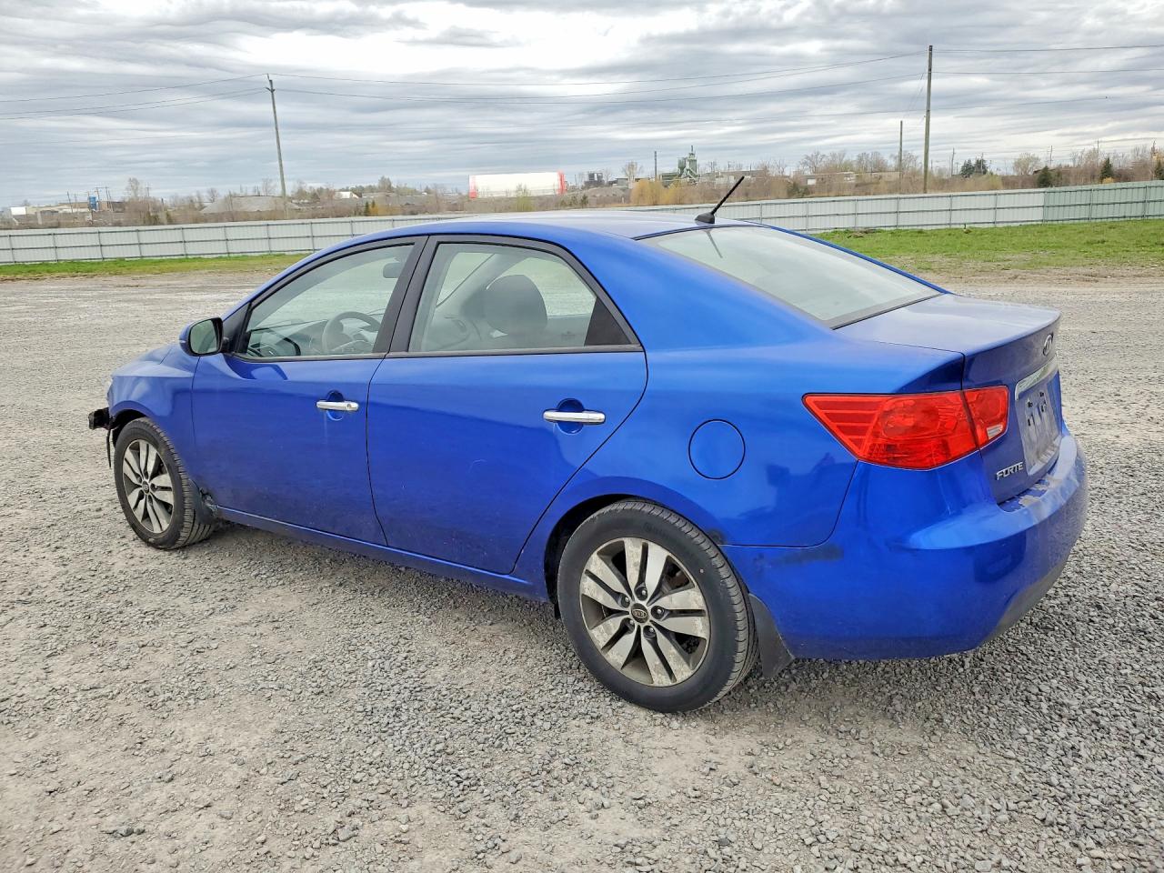 2013 KIA FORTE EX photo 3