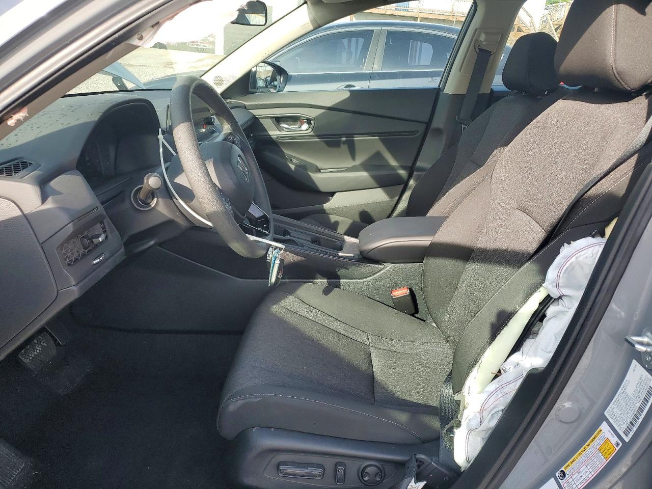 2025 HONDA ACCORD SE photo 19