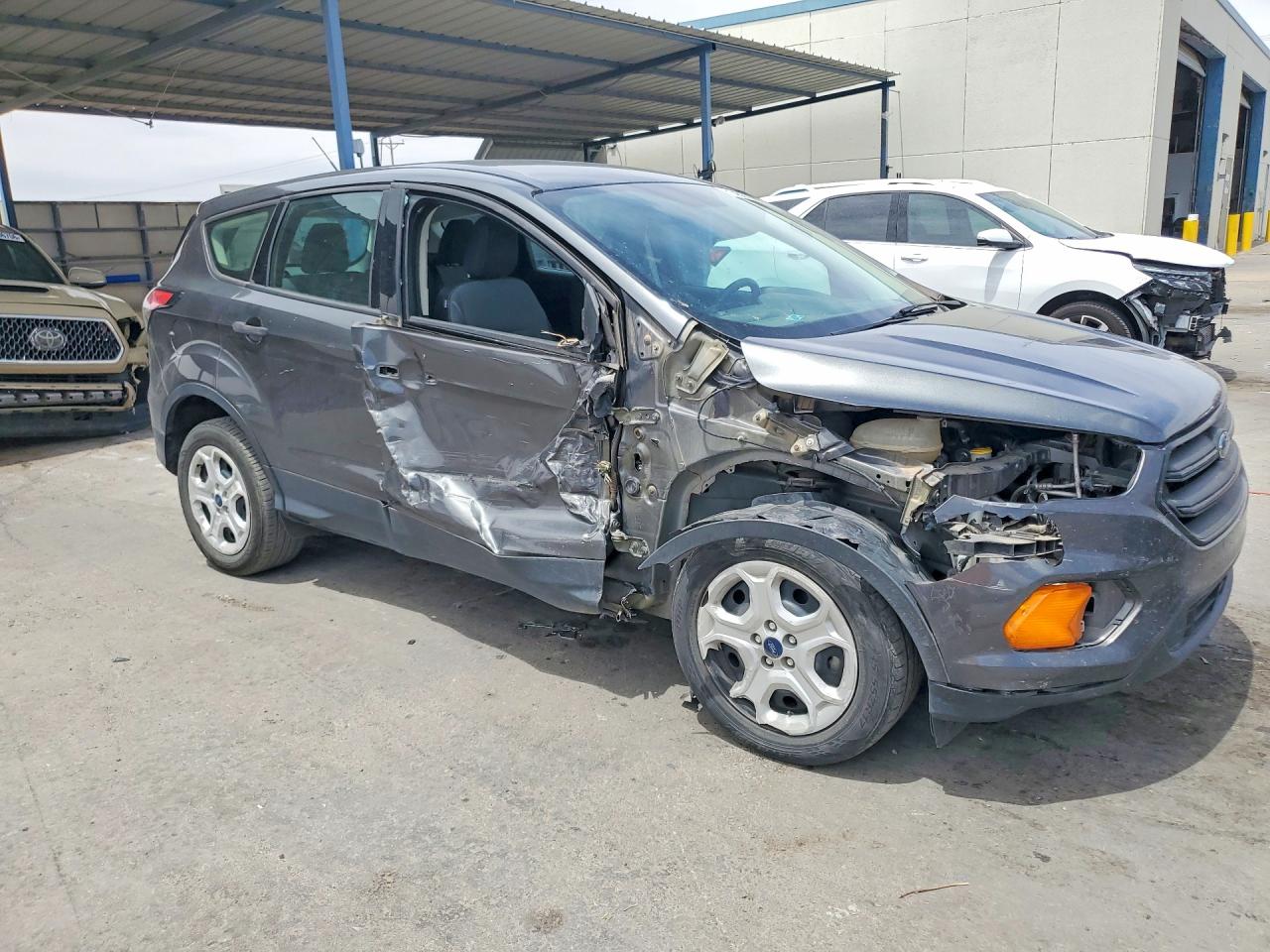 2018 FORD ESCAPE S photo 7