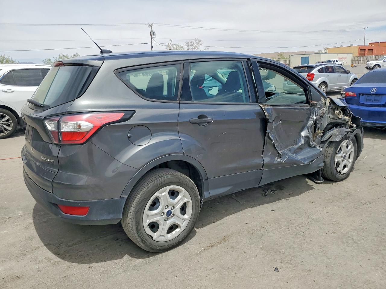 2018 FORD ESCAPE S photo 5
