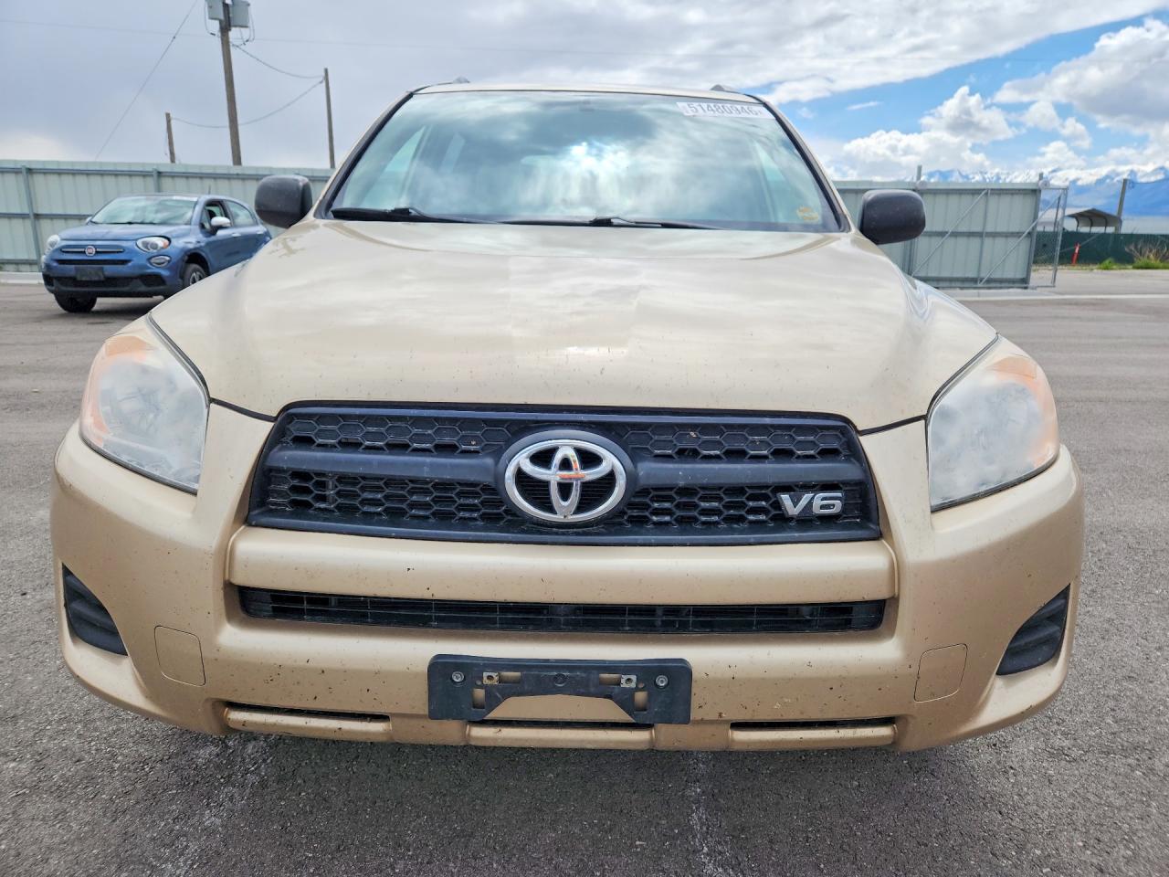 2011 TOYOTA RAV4 BASE photo 9