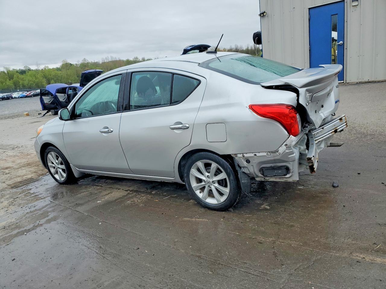 2014 NISSAN VERSA 1.6 S photo 3