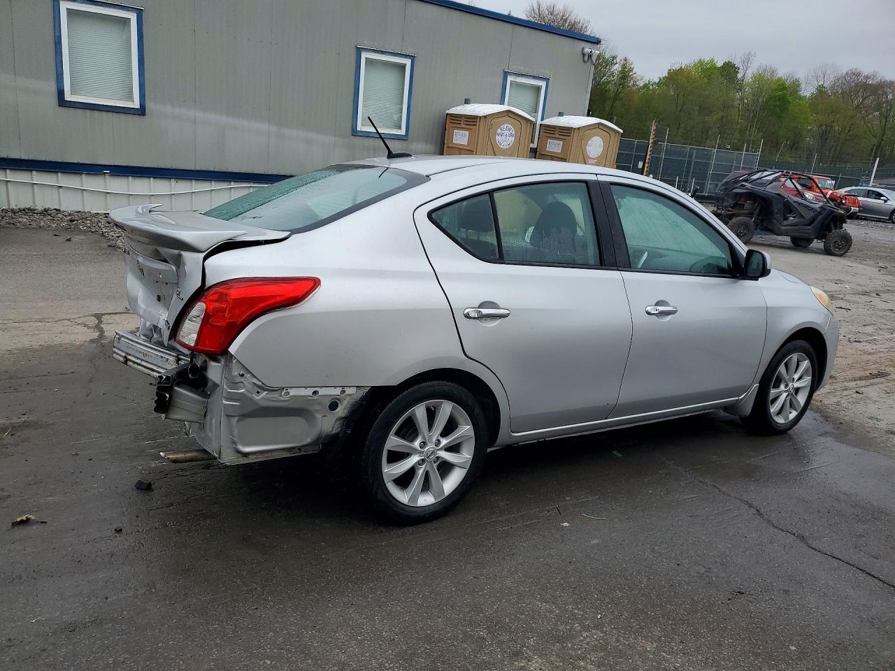 2014 NISSAN VERSA 1.6 S photo 5