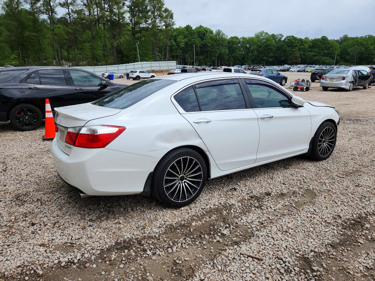 2015 HONDA ACCORD SPORT photo 5