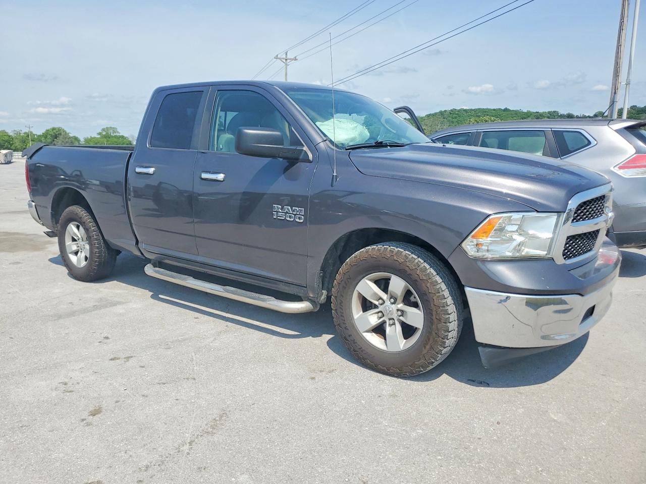 2016 RAM 1500 SLT photo 7