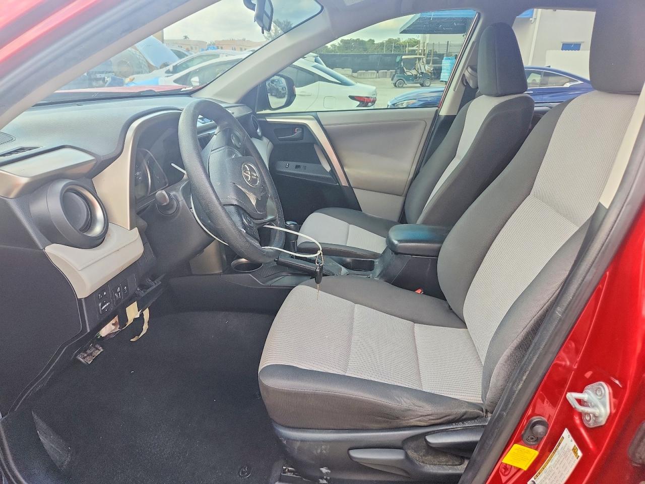 2013 TOYOTA RAV4 LE photo 13