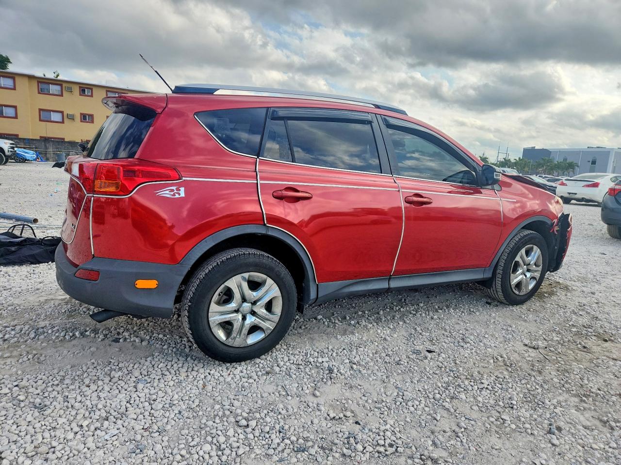 2013 TOYOTA RAV4 LE photo 5