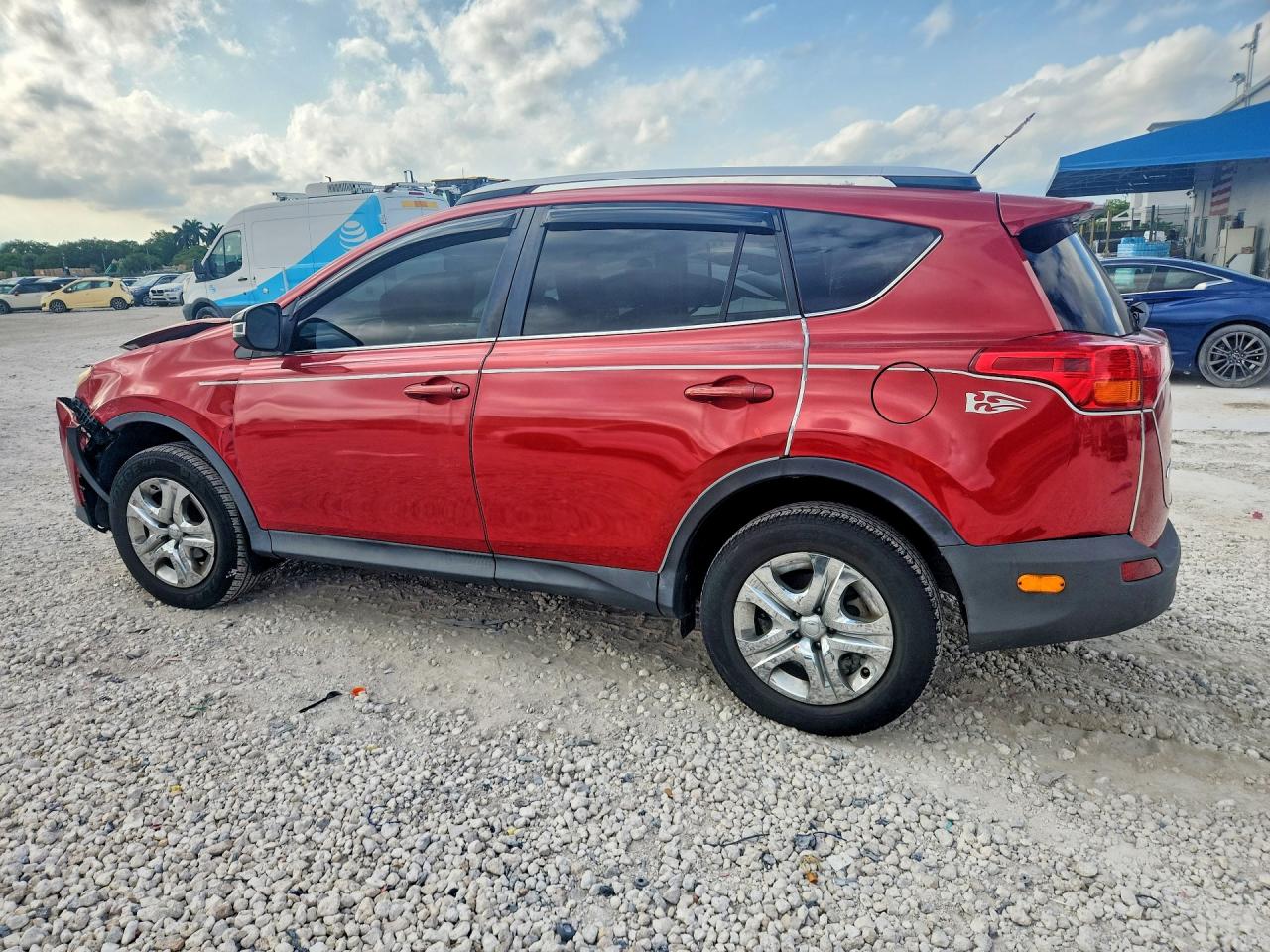 2013 TOYOTA RAV4 LE photo 3
