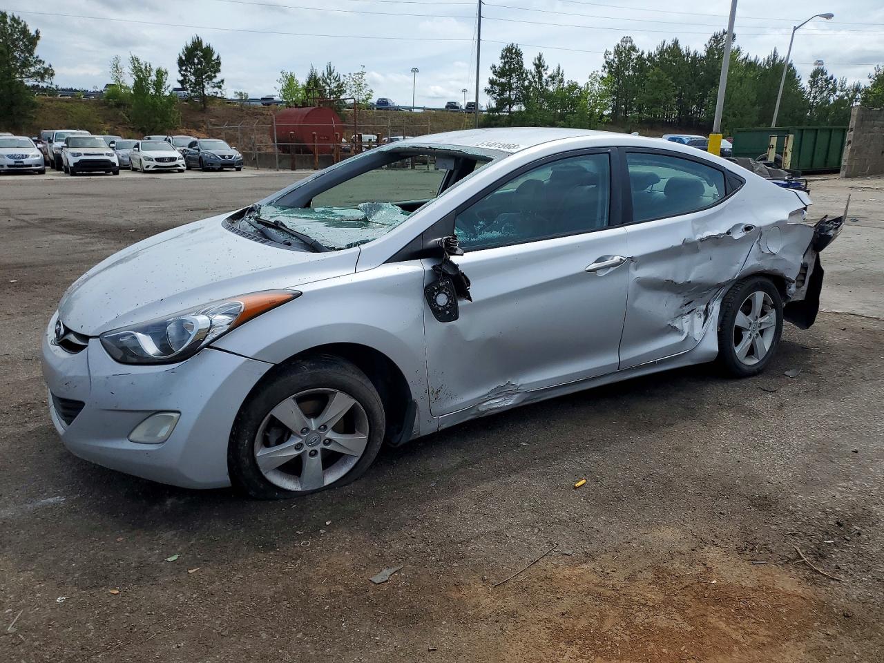 2013 HYUNDAI ELANTRA