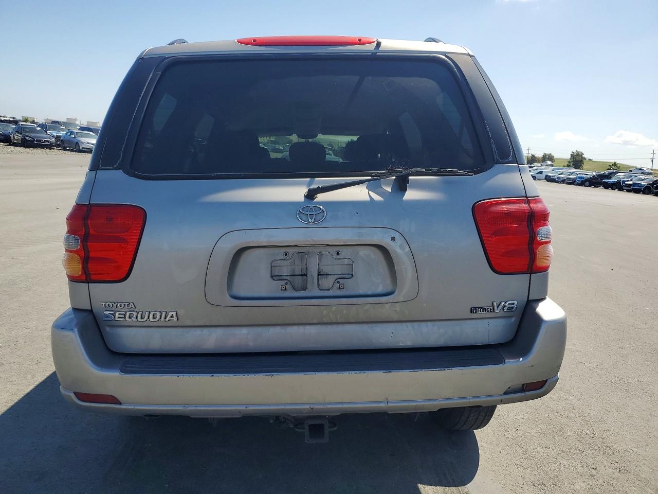 2003 TOYOTA SEQUOIA SR5 photo 11
