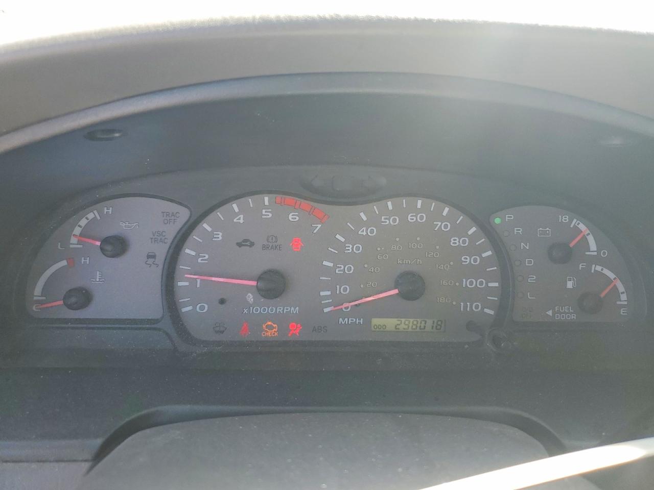 2003 TOYOTA SEQUOIA SR5 photo 17