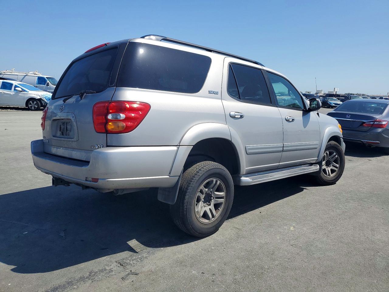 2003 TOYOTA SEQUOIA SR5 photo 5