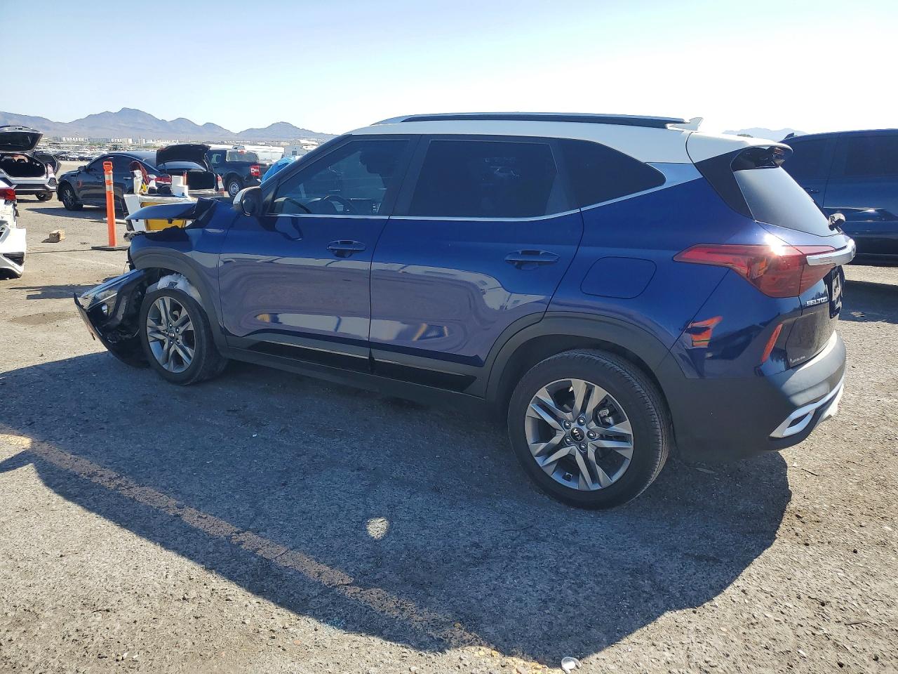 2021 KIA SELTOS S photo 4