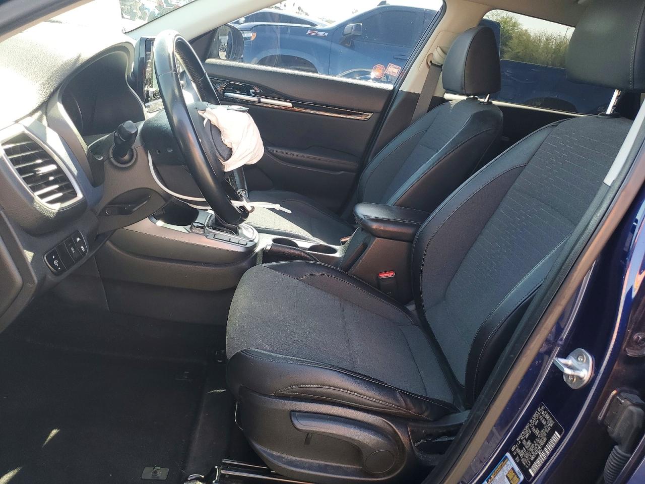 2021 KIA SELTOS S photo 19