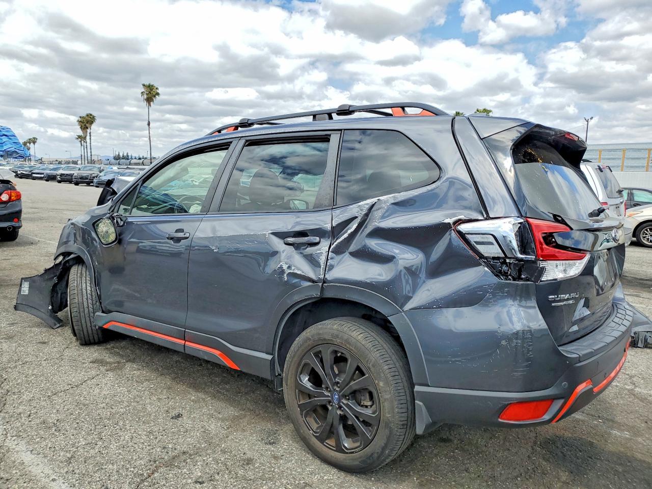 2021 SUBARU FORESTER SPORT photo 4