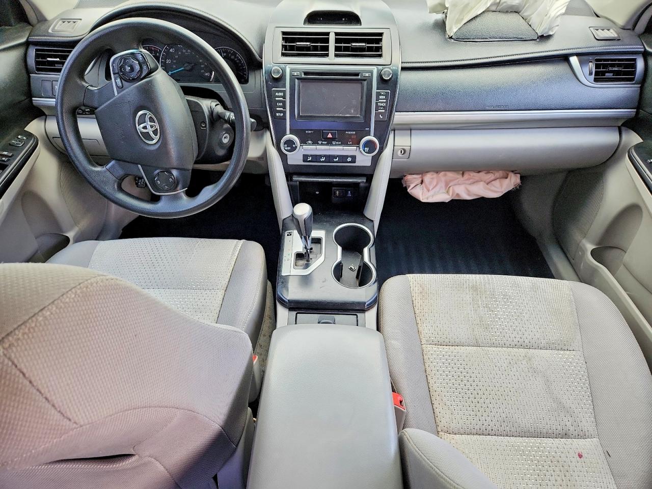 2014 TOYOTA CAMRY LE photo 15