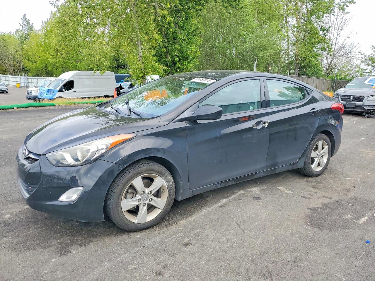 2013 HYUNDAI ELANTRA