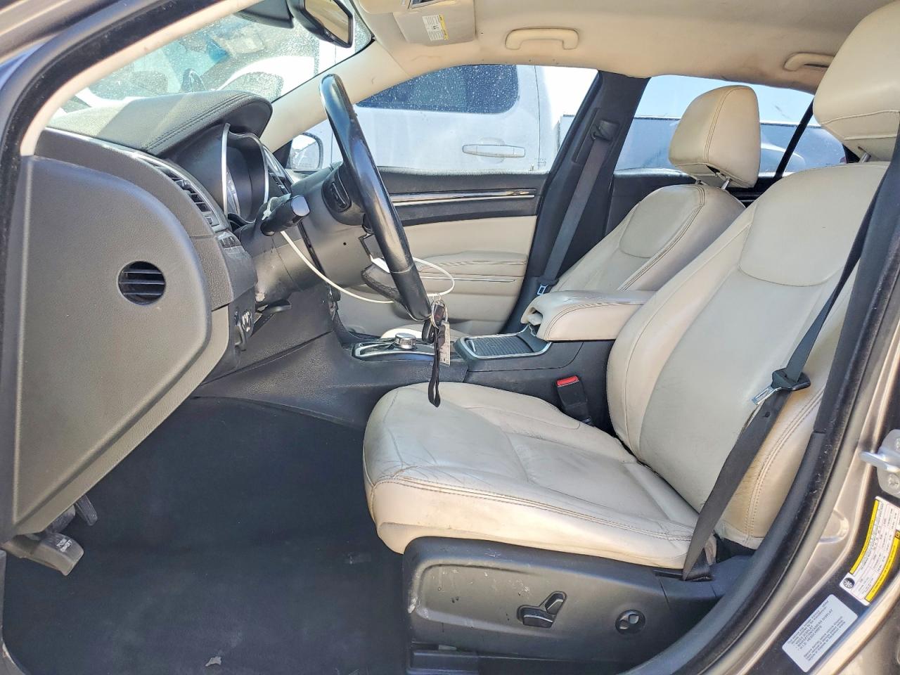 2015 CHRYSLER 300 photo 19