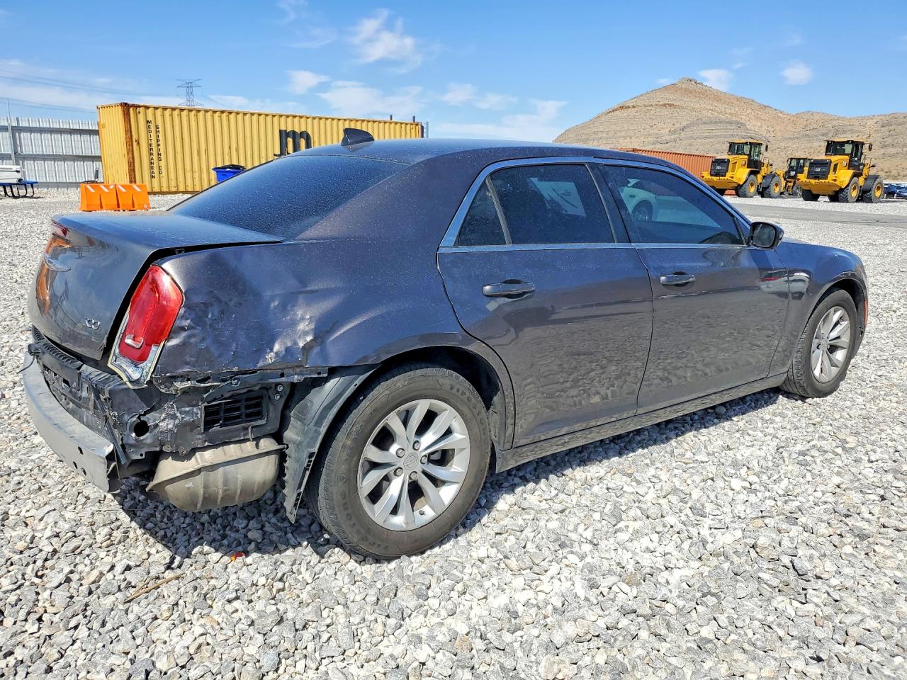 2015 CHRYSLER 300 photo 7