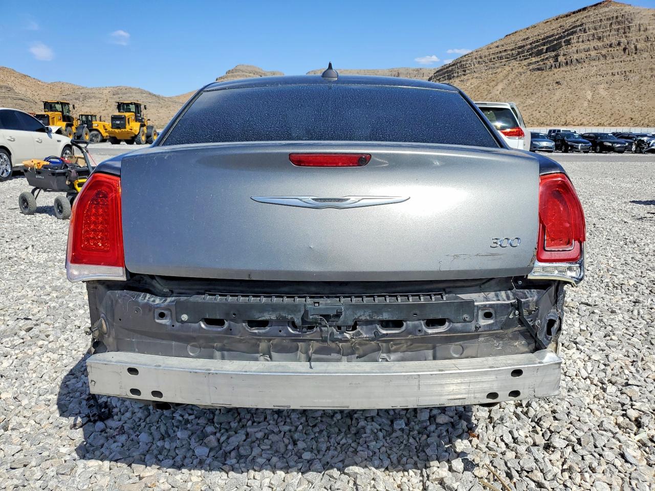 2015 CHRYSLER 300 photo 16