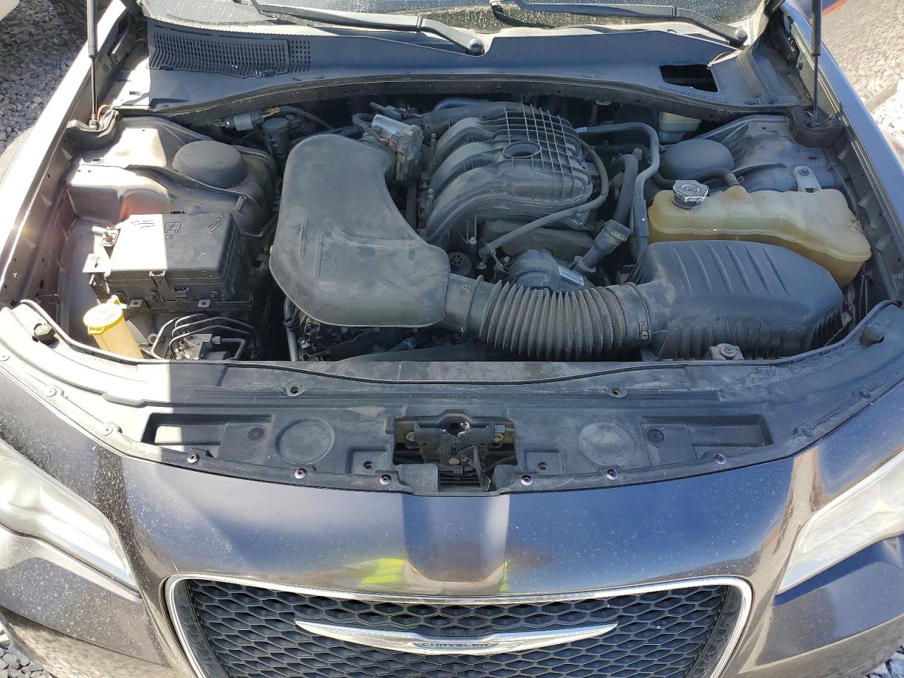2015 CHRYSLER 300 photo 31