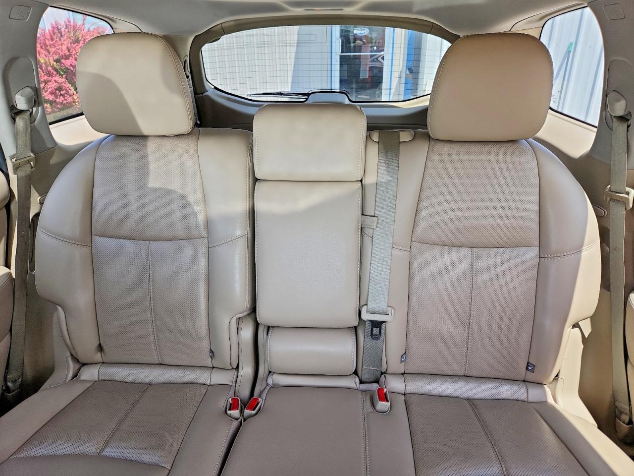 2017 NISSAN PATHFINDER PLATINUM photo 19