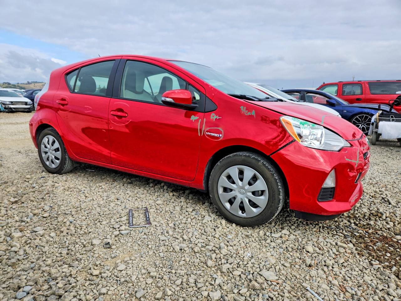 2014 TOYOTA PRIUS C ONE photo 4