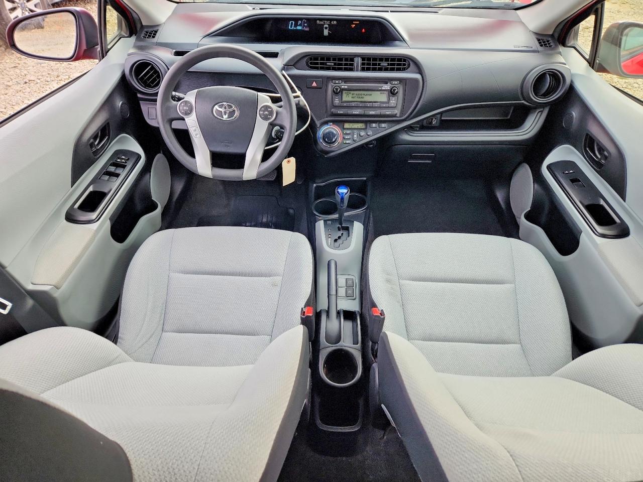 2014 TOYOTA PRIUS C ONE photo 8
