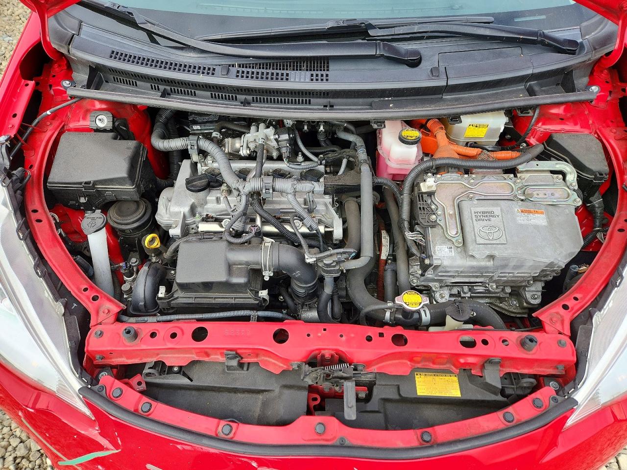 2014 TOYOTA PRIUS C ONE photo 11