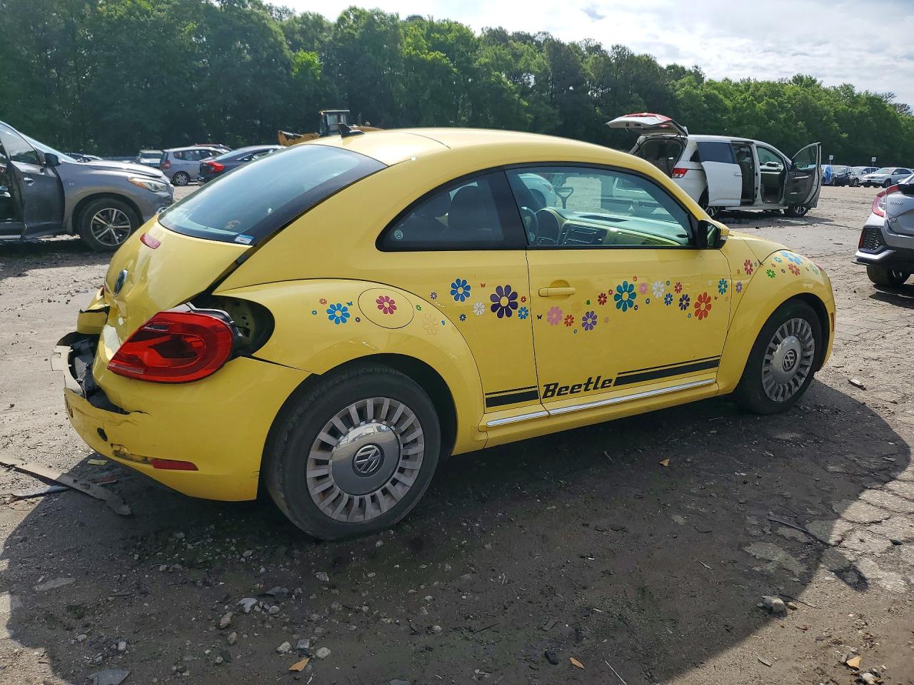 2014 VOLKSWAGEN BEETLE photo 5
