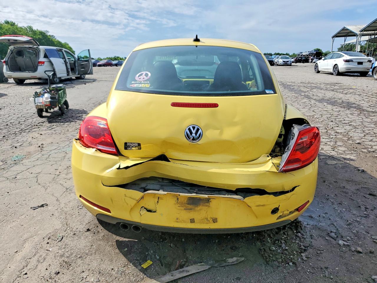 2014 VOLKSWAGEN BEETLE photo 11