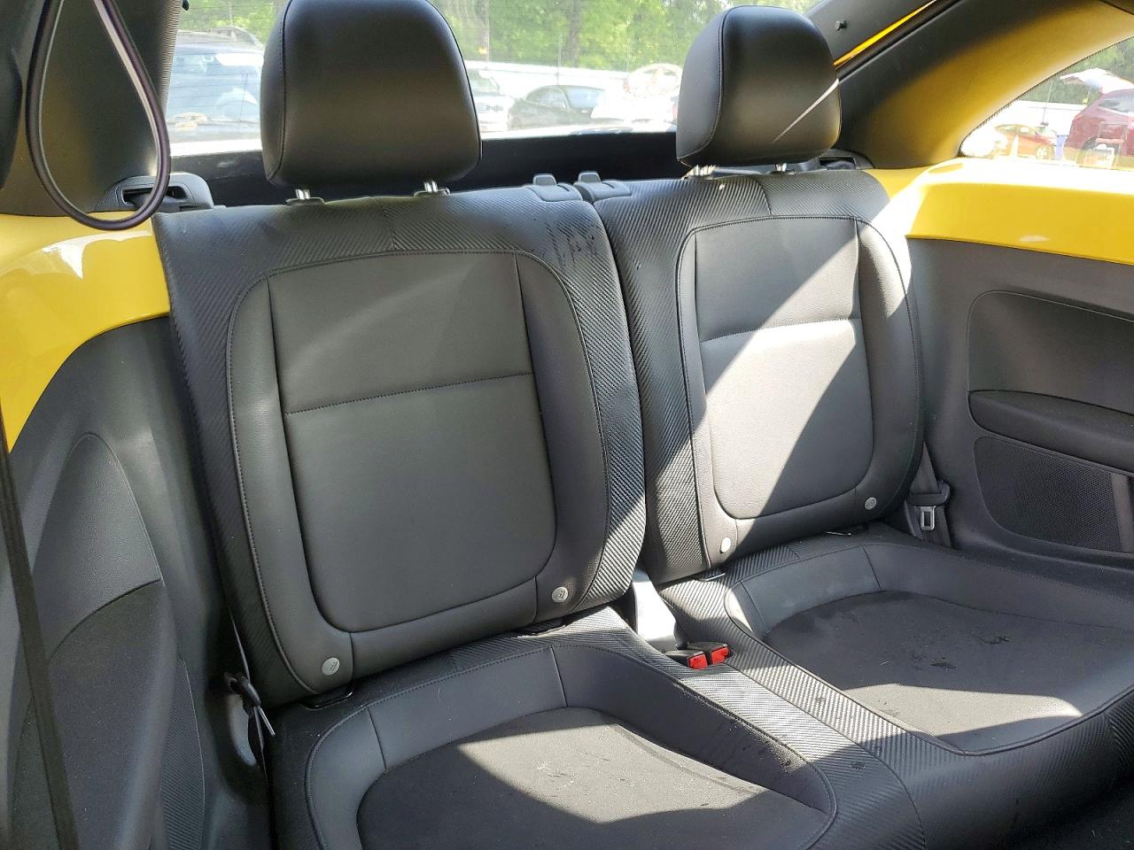 2014 VOLKSWAGEN BEETLE photo 19