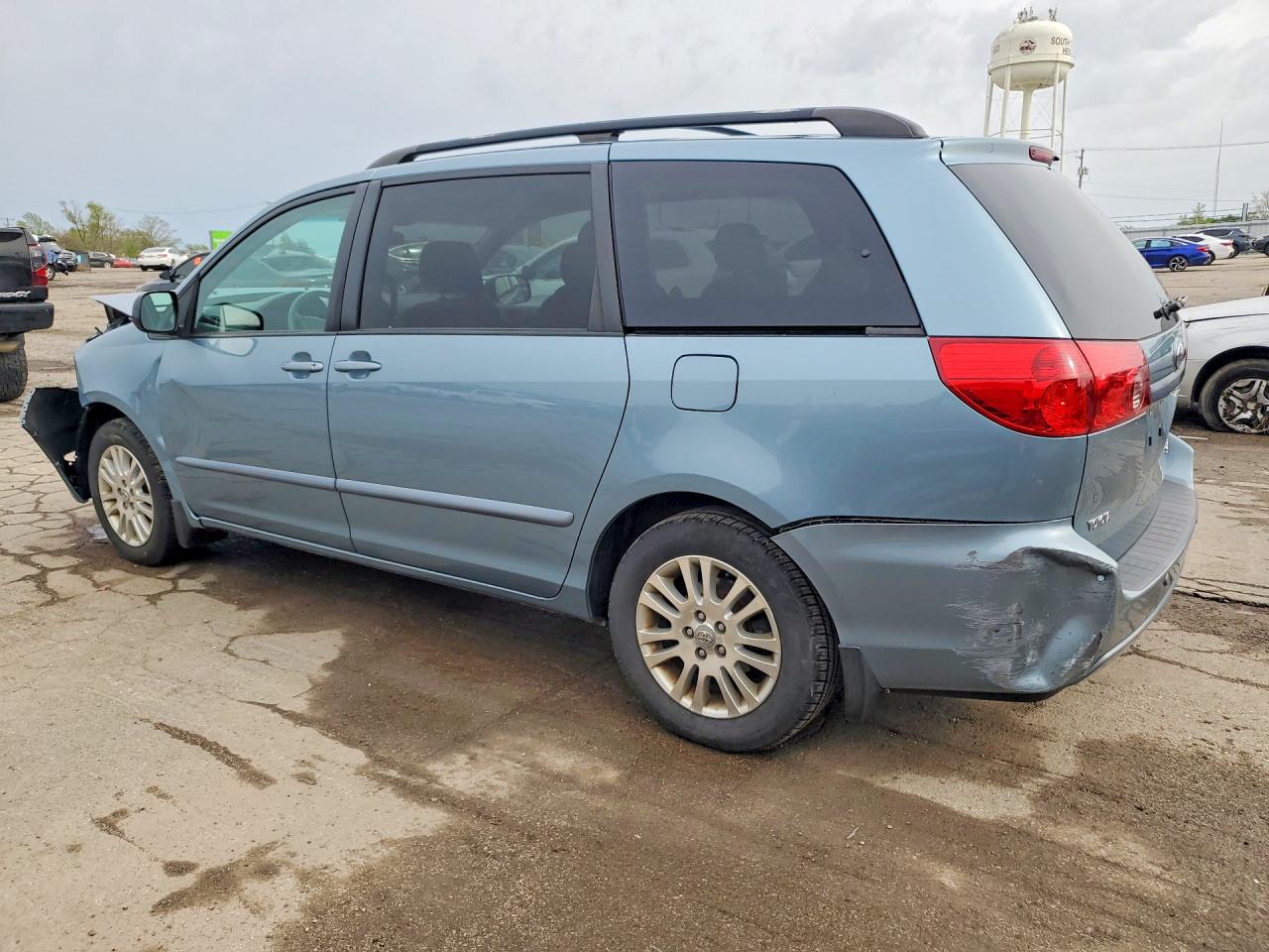 2008 TOYOTA SIENNA LE 7-PASSENGER photo 3