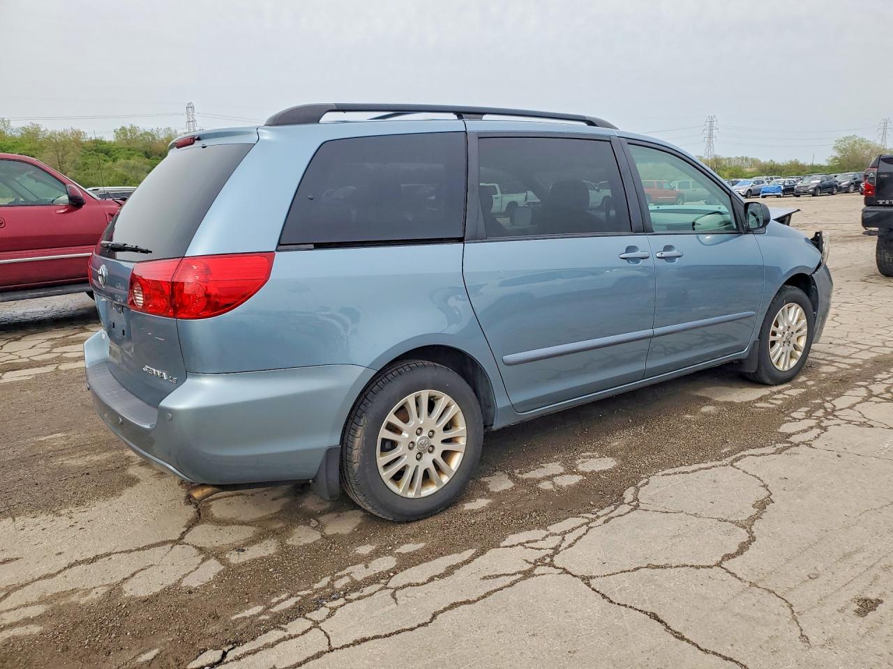 2008 TOYOTA SIENNA LE 7-PASSENGER photo 5