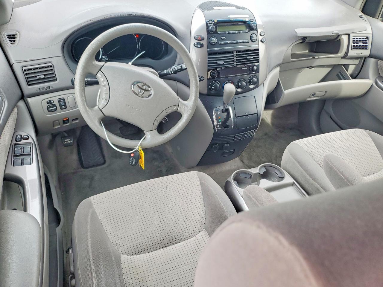 2008 TOYOTA SIENNA LE 7-PASSENGER photo 15