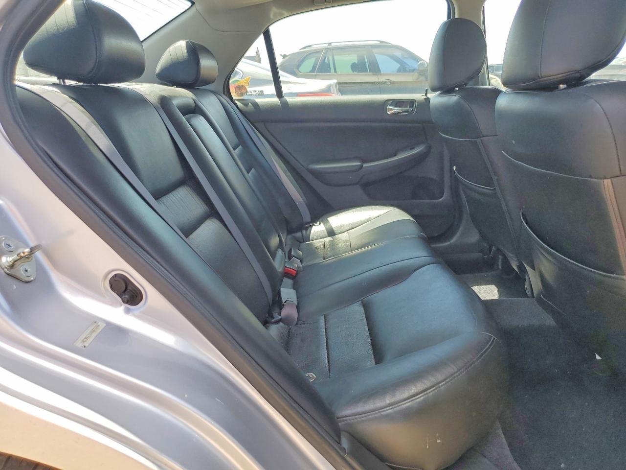 2004 HONDA ACCORD LX photo 10