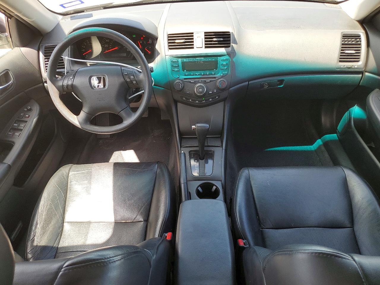 2004 HONDA ACCORD LX photo 8